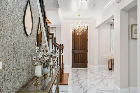House in Orlando, Florida 5 bedrooms, 379.13 sq.m. № 1637068 - photo 15