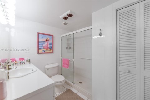 Copropriété à vendre à Hallandale Beach, Floride: 2 chambres, 108.79 m2 № 2089135 - photo 25