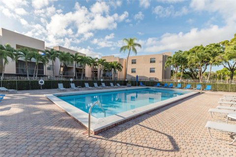 Copropriété à vendre à Miami, Floride: 2 chambres, 86.49 m2 № 1841319 - photo 25