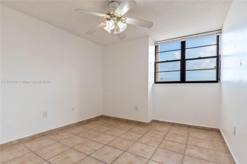 Copropriété à vendre à Miami, Floride: 2 chambres, 86.49 m2 № 1841319 - photo 11