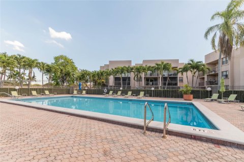 Copropriété à vendre à Miami, Floride: 2 chambres, 86.49 m2 № 1841319 - photo 24