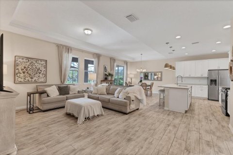 House in Bradenton, Florida 4 bedrooms, 185.71 sq.m. № 1776700 - photo 8