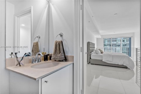 Снять в аренду кондоминиум в Майами, Флорида 1 спальня, 81.38м2, № 1991720 - фото 6