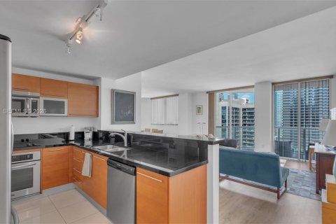 Купить кондоминиум в Майами, Флорида 2 спальни, 111.76м2, № 2042366 - фото 3