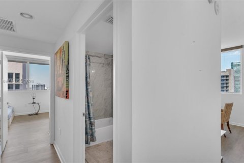 Купить кондоминиум в Майами, Флорида 2 спальни, 111.76м2, № 2042366 - фото 14