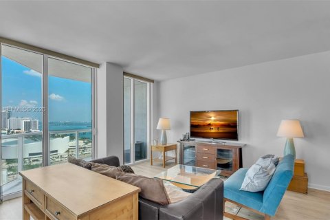 Кондоминиум с 2 спальнями в Майами, Флорида № 2042366