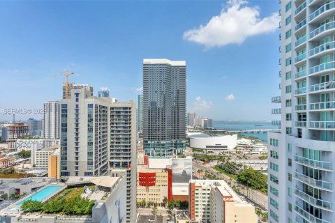 Купить кондоминиум в Майами, Флорида 2 спальни, 111.76м2, № 2042366 - фото 11