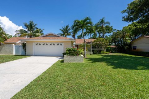 Casa en alquiler en Boynton Beach, Florida, 3 dormitorios, 141.68 m2 № 1221224 - foto 1