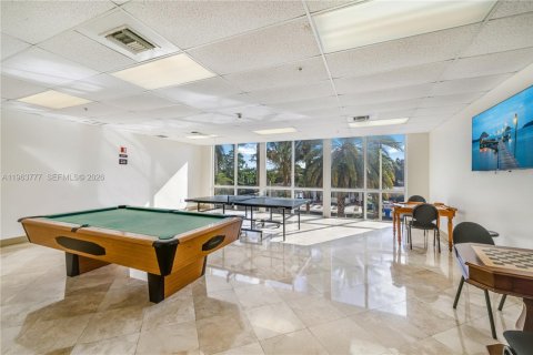 Condo in Miami, Florida, 2 bedrooms  № 2027137 - photo 3