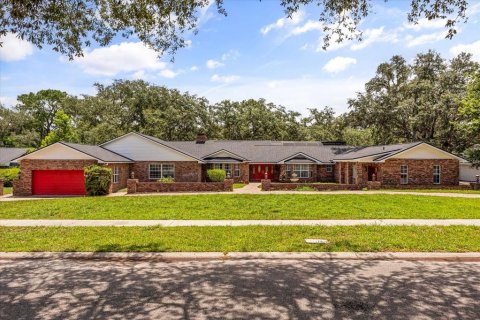 House in Longwood, Florida 6 bedrooms, 680.6 sq.m. № 1821030 - photo 2