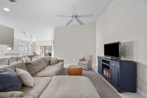 Townhouse in Wellington, Florida 2 bedrooms, 141.77 sq.m. № 2399646 - photo 3