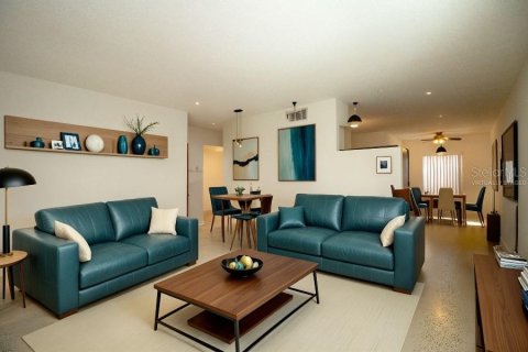 House in Saint Petersburg, Florida 2 bedrooms, 93.18 sq.m. № 1744862 - photo 10