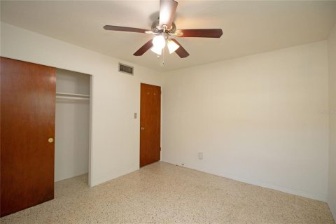 House in Saint Petersburg, Florida 2 bedrooms, 93.18 sq.m. № 1744862 - photo 18