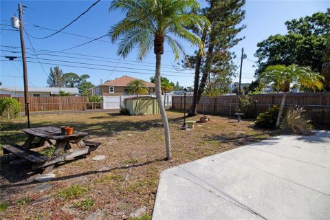 House in Saint Petersburg, Florida 2 bedrooms, 93.18 sq.m. № 1744862 - photo 30