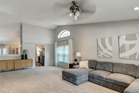 House in Tampa, Florida 3 bedrooms, 189.43 sq.m. № 2152367 - photo 3
