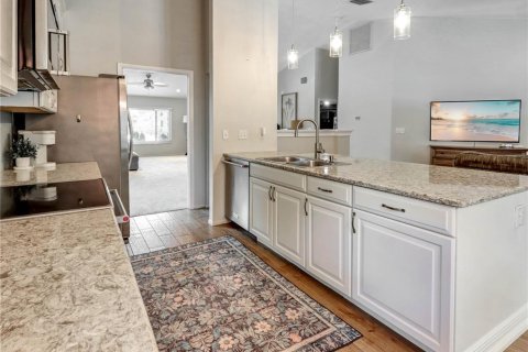 House in Tampa, Florida 3 bedrooms, 189.43 sq.m. № 2152367 - photo 12