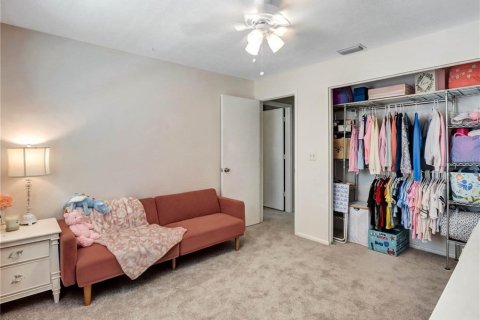 House in Tampa, Florida 3 bedrooms, 189.43 sq.m. № 2152367 - photo 18