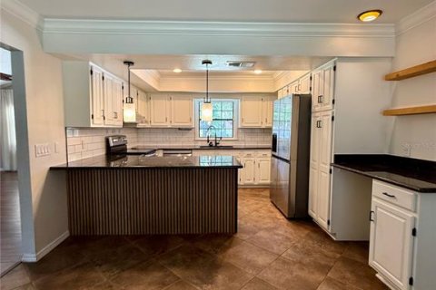 House in Ocala, Florida 3 bedrooms, 148.27 sq.m. № 2100098 - photo 17