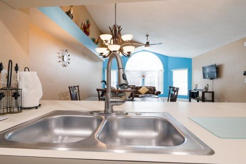 Condo in Kissimmee, Florida, 3 bedrooms  № 1251700 - photo 11