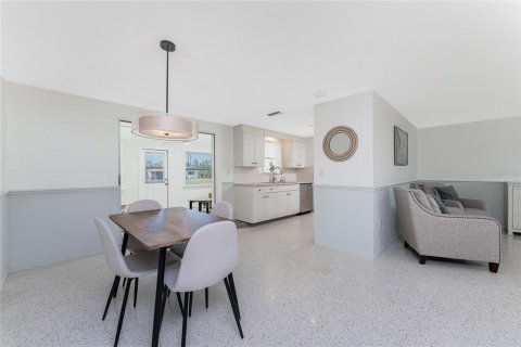 Villa ou maison à vendre à Englewood, Floride: 3 chambres, 153.66 m2 № 1719689 - photo 19