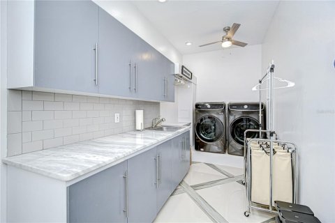 Casa en venta en Odessa, Florida, 4 dormitorios, 298.68 m2 № 1919360 - foto 30