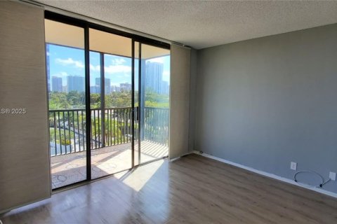 Condominio en venta en Aventura, Florida, 2 dormitorios, 92.34 m2 № 1696343 - foto 7
