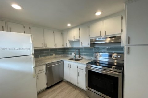 Condominio en venta en Aventura, Florida, 2 dormitorios, 92.34 m2 № 1696343 - foto 4