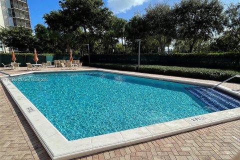 Condominio en venta en Aventura, Florida, 2 dormitorios, 92.34 m2 № 1696343 - foto 17