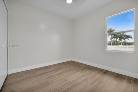 Casa en venta en Cape Coral, Florida, 4 dormitorios № 2080753 - foto 20