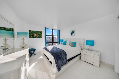 Condominio en venta en Fort Lauderdale, Florida, 2 dormitorios, 102.19 m2 № 2012349 - foto 20