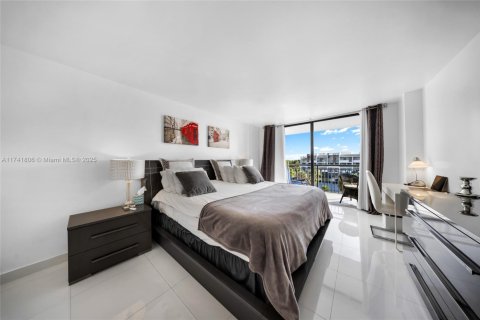 Condominio en venta en Fort Lauderdale, Florida, 2 dormitorios, 102.19 m2 № 2012349 - foto 26