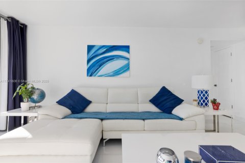Condominio en venta en Fort Lauderdale, Florida, 2 dormitorios, 102.19 m2 № 2012349 - foto 12