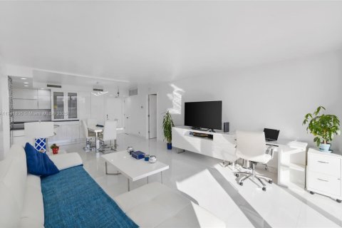 Condominio en venta en Fort Lauderdale, Florida, 2 dormitorios, 102.19 m2 № 2012349 - foto 14