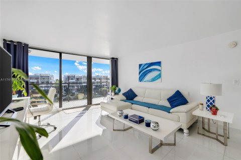 Condominio en venta en Fort Lauderdale, Florida, 2 dormitorios, 102.19 m2 № 2012349 - foto 11