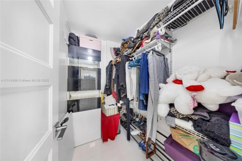 Condominio en venta en Fort Lauderdale, Florida, 2 dormitorios, 102.19 m2 № 2012349 - foto 25