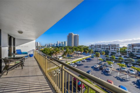 Condominio en venta en Fort Lauderdale, Florida, 2 dormitorios, 102.19 m2 № 2012349 - foto 16