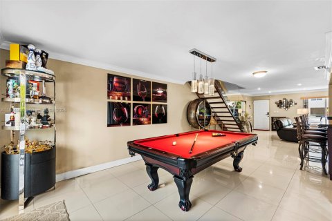 Townhouse in North Miami Beach, Florida 3 bedrooms, 154.22 sq.m. № 1959471 - photo 12