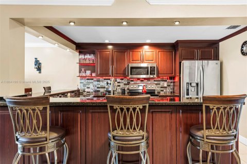 Townhouse in North Miami Beach, Florida 3 bedrooms, 154.22 sq.m. № 1959471 - photo 8