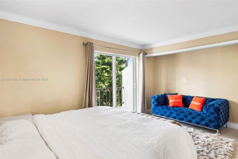 Townhouse in North Miami Beach, Florida 3 bedrooms, 154.22 sq.m. № 1959471 - photo 29