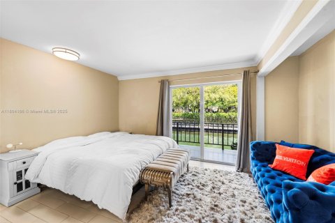 Townhouse in North Miami Beach, Florida 3 bedrooms, 154.22 sq.m. № 1959471 - photo 28