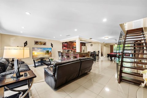 Townhouse in North Miami Beach, Florida 3 bedrooms, 154.22 sq.m. № 1959471 - photo 4