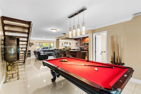 Townhouse in North Miami Beach, Florida 3 bedrooms, 154.22 sq.m. № 1959471 - photo 13