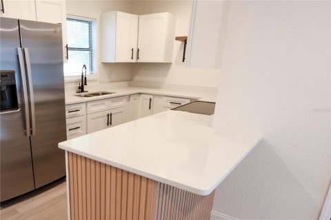 Купить виллу или дом в Деланд, Флорида 9 комнат, 154.96м2, № 1740578 - фото 10