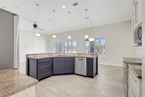 House in Valrico, Florida 4 bedrooms, 236.62 sq.m. № 2400921 - photo 22