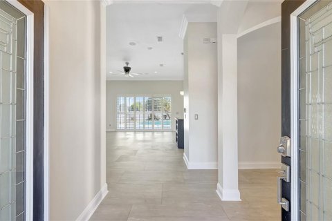 House in Valrico, Florida 4 bedrooms, 236.62 sq.m. № 2400921 - photo 10
