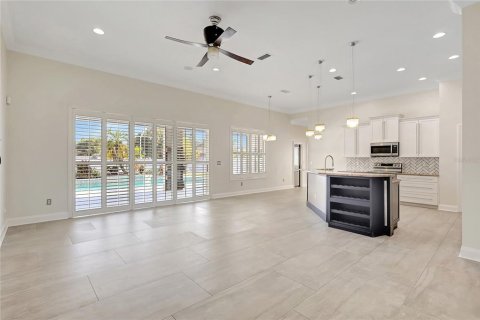House in Valrico, Florida 4 bedrooms, 236.62 sq.m. № 2400921 - photo 30