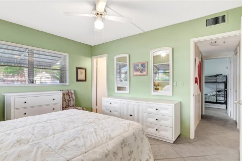 Copropriété à vendre à Hollywood, Floride: 2 chambres, 83.52 m2 № 2012152 - photo 17