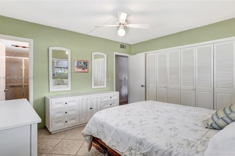 Copropriété à vendre à Hollywood, Floride: 2 chambres, 83.52 m2 № 2012152 - photo 18