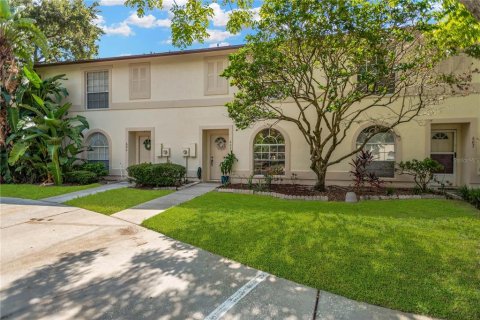 Adosado en venta en Brandon, Florida, 3 dormitorios, 129.51 m2 № 1844627 - foto 1