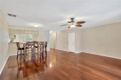 Adosado en venta en Brandon, Florida, 3 dormitorios, 129.51 m2 № 1844627 - foto 8